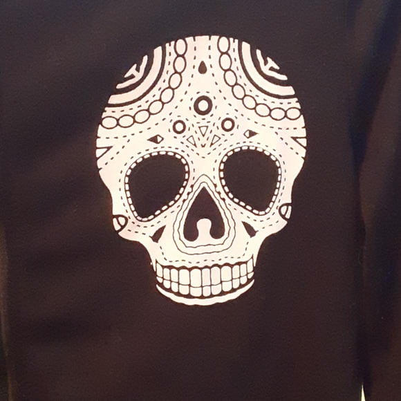 Heart skulls black & white zipper hoodie w/pockets - Picture 2 of 6
